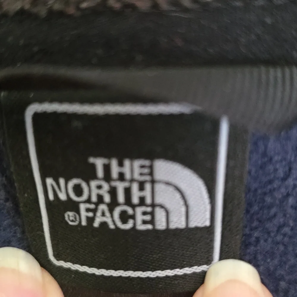 🌟 The North Face Men's Black and Navy Performance Jacket